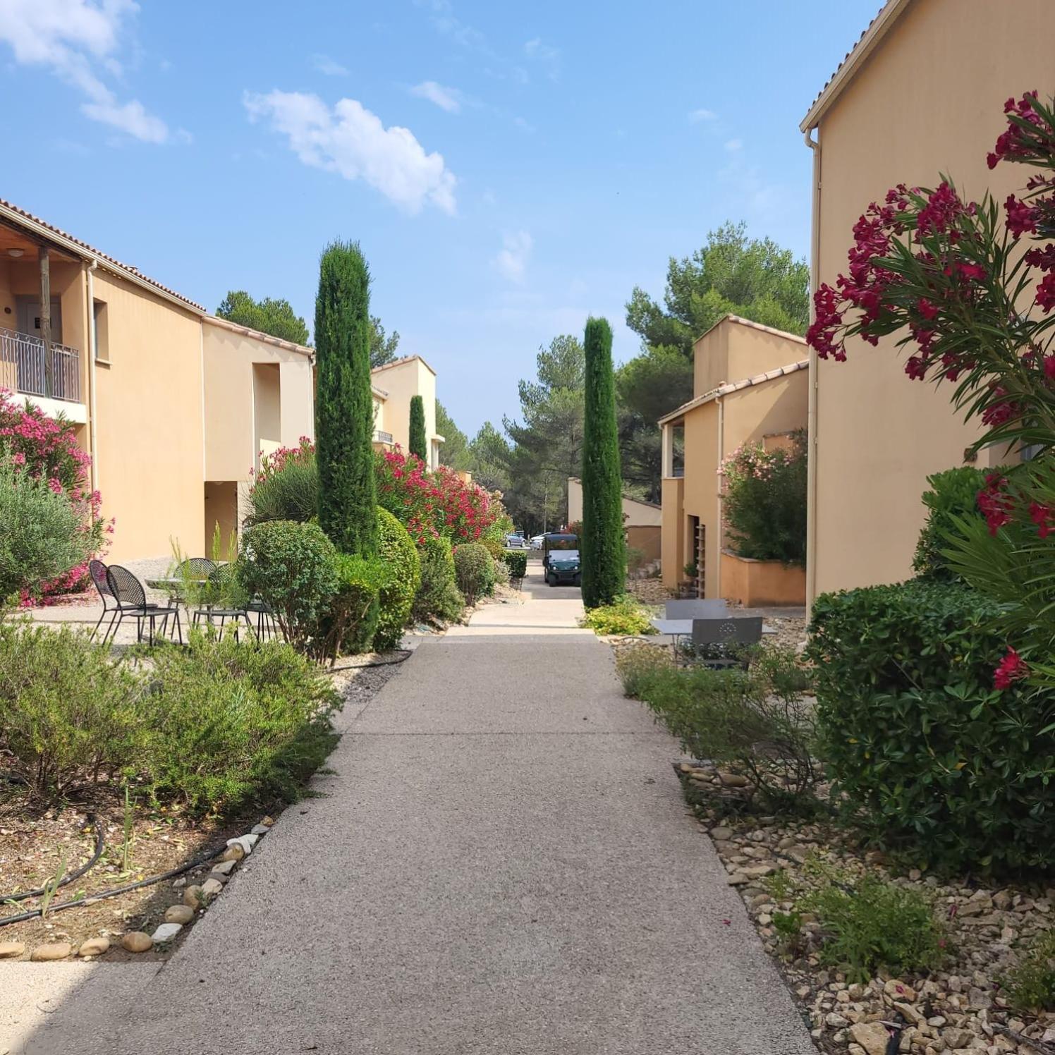 La Calade Lägenhet LʼIsle-sur-la-Sorgue Exteriör bild