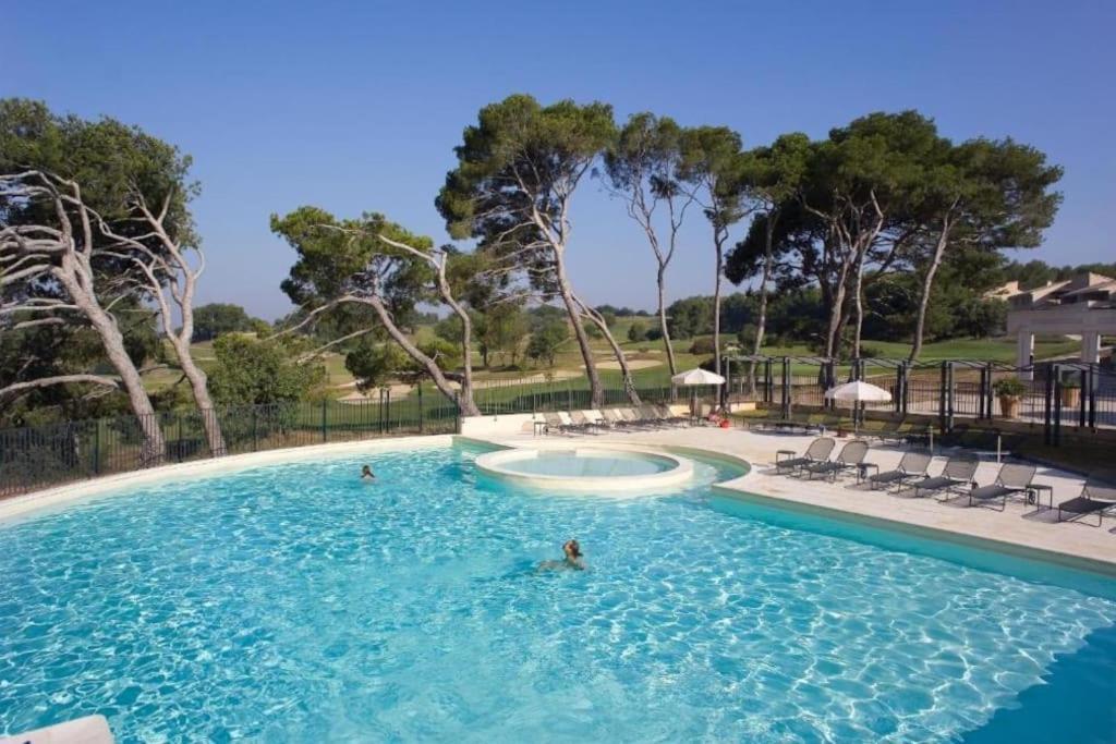 La Calade Lägenhet LʼIsle-sur-la-Sorgue Exteriör bild